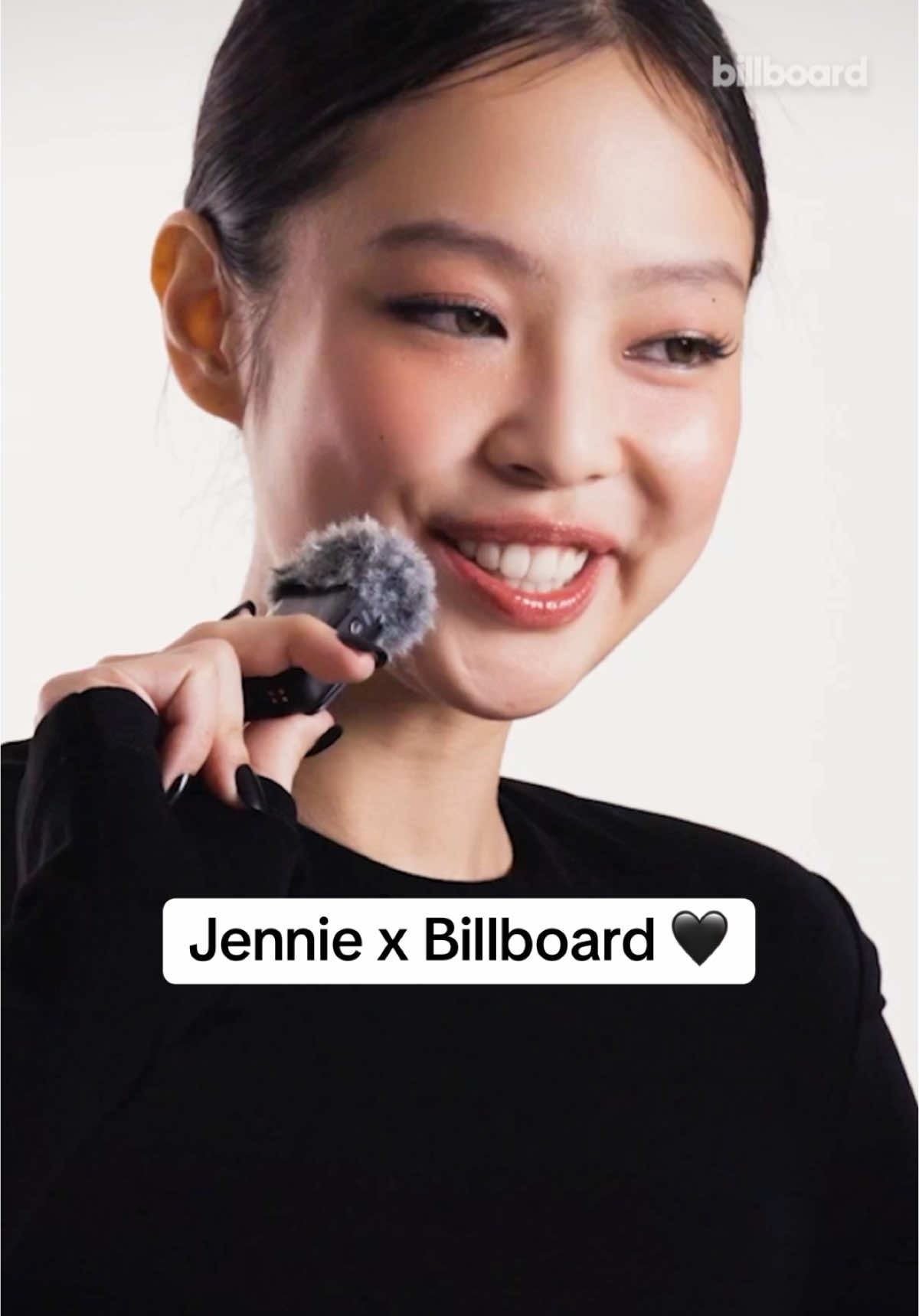 Everything from @JENNIE’s Billboard cover shoot is on our profile 🤗🖤 #jennie #billboard #behindthescenes #jennierubyjane 