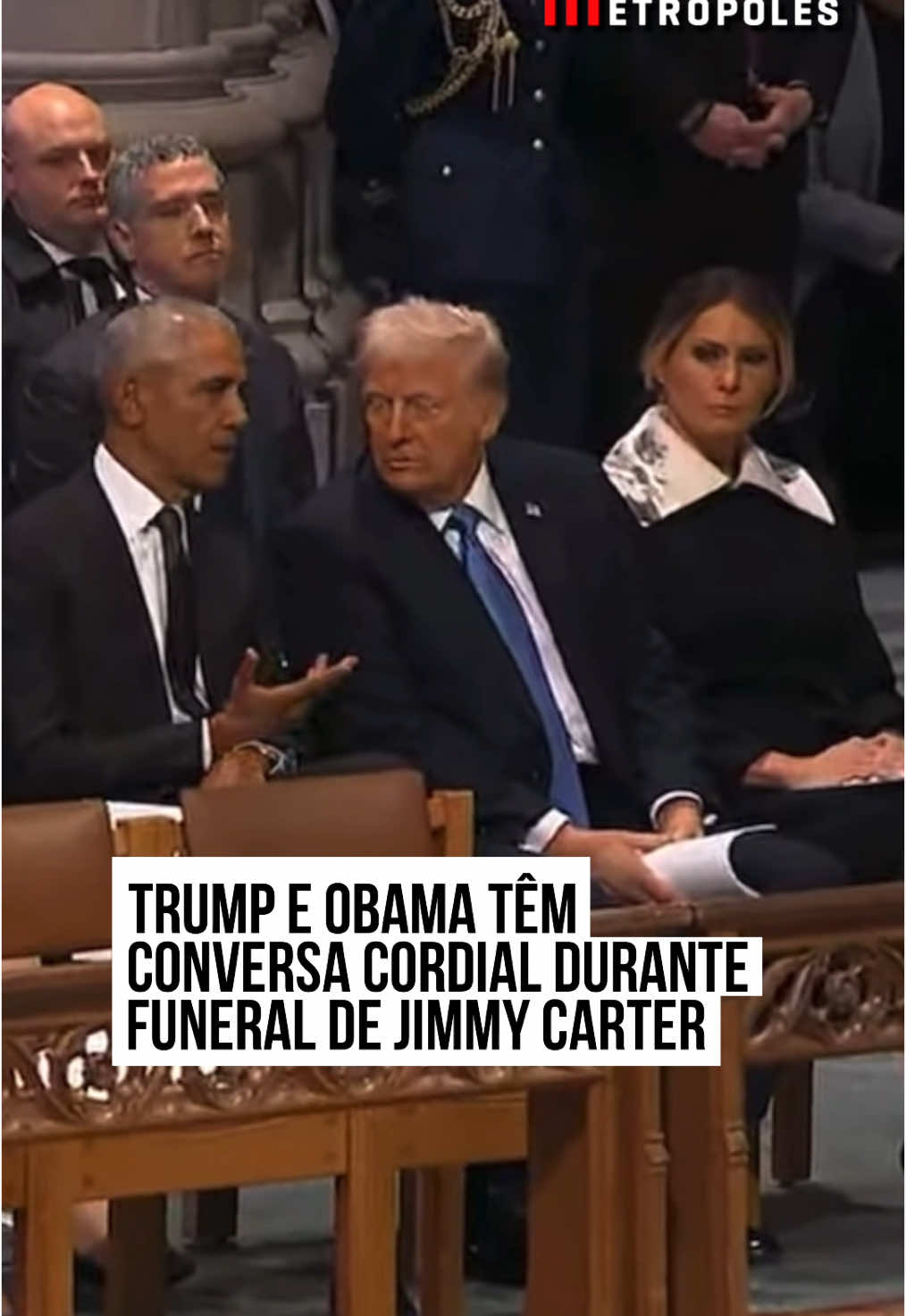 #Trump e #Obama têm conversa cordial durante funeral de #JimmyCarter. Ex-presidente democrata e presidente eleito dos #EUA foram filmados conversando por longos minutos e sorrindo em alguns momentos. #TikTokNoticias 🎥 Casa Branca/Reprodução