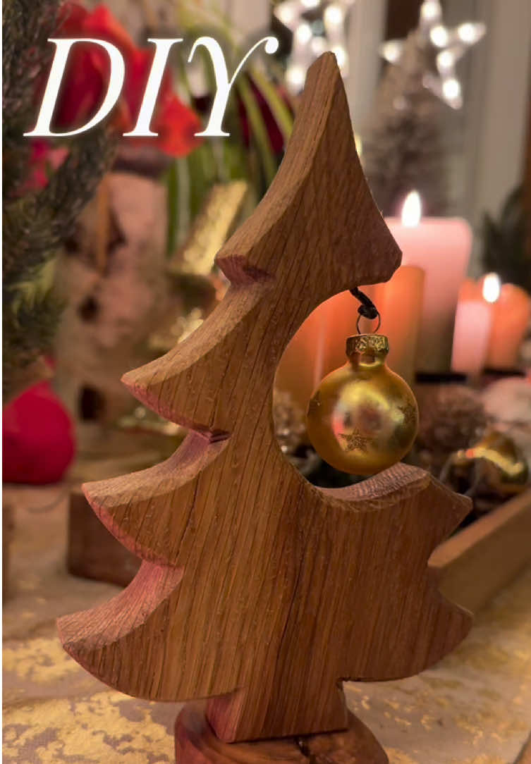 The perfect 🌲 for you!💫 #wood #woodwork #woodworking #DIY  #wooddesign #handmade #woodcraft  #woodproject #doityourself #HomeDecor #Christmas #Holzkunst #Handwerk #tree #christmastree 