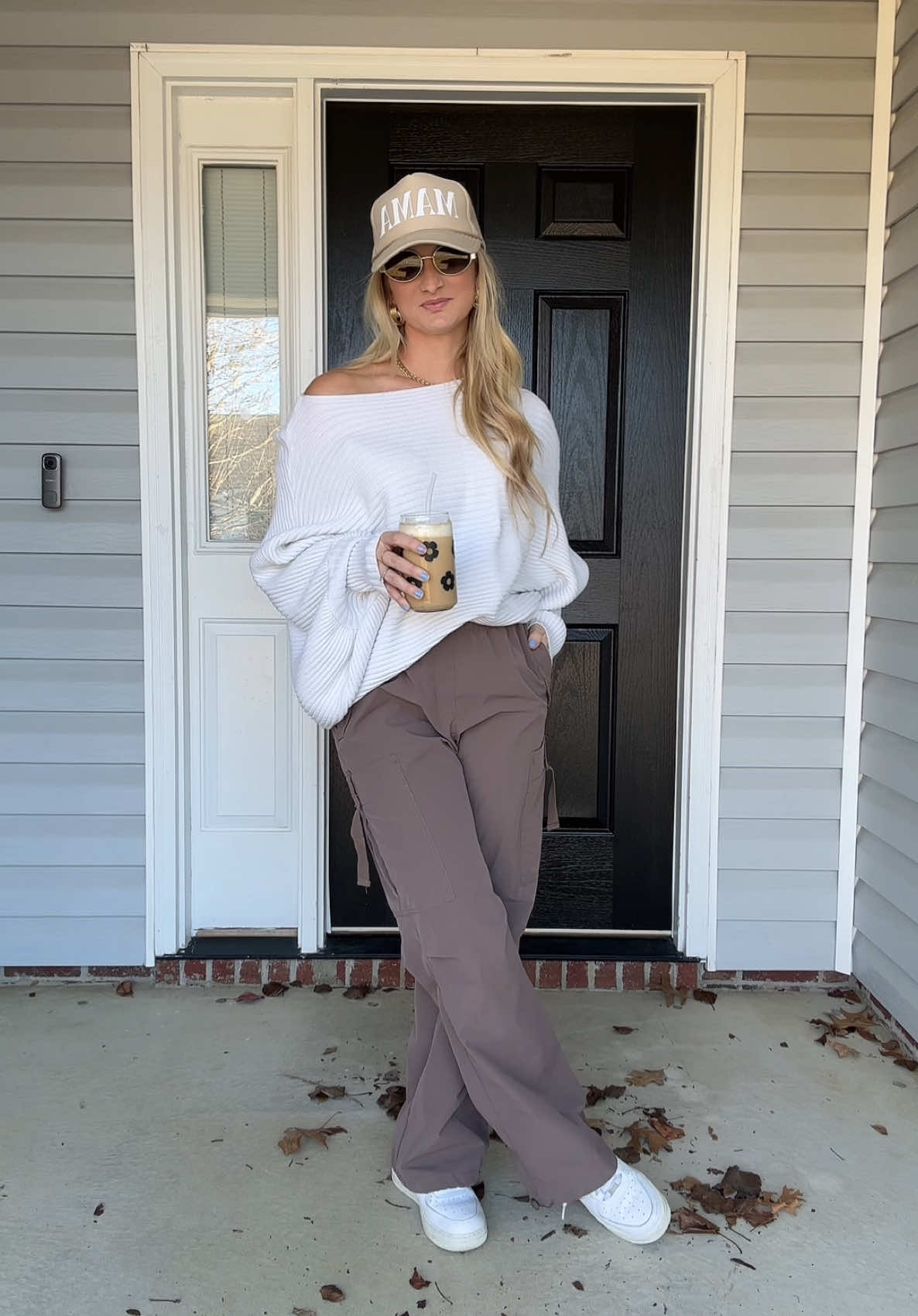 OH-OH-TEE-DEE 🤗 #thursday #ootds #outfitinspo #outfitoftheday #momtok #sahm #stayathomemom #fashiontiktok #cargopants #sweaterweather 