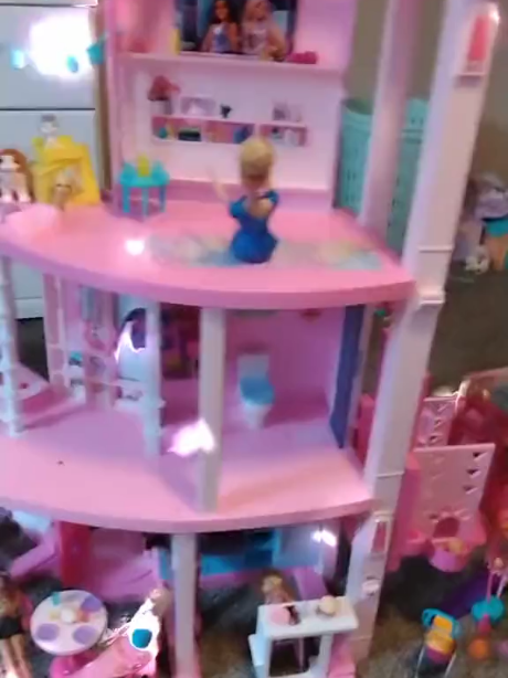 Mattel was not messing around with this Barbie Dream House 😭💗 It should have a mortgage. #barbie #mattel #barbiedreamhouse #barbiedreams #barbiegirl #kidstoys #girlmom #girlmomlife #pink #barbiehouse #barbies #kidsplay #prettyinpink #lizzo #fyp #fypシ゚viral #momtok #MomsofTikTok #girlmomclub #girlmomma 