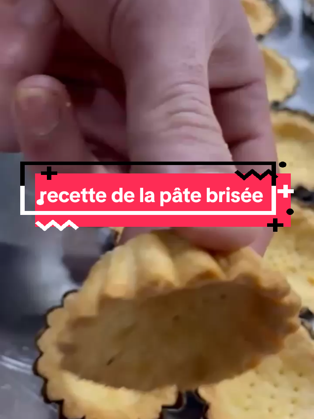 recette de la pâte brisée tu peux le faire des barquettes mini tartelette des quiches facile et délicieuse  250gفرينة 125g  دهان  رشة ملح  حبة بيض  #explore #tranding #tik_tok #FoodLover #foodtrend #chefzakaria 