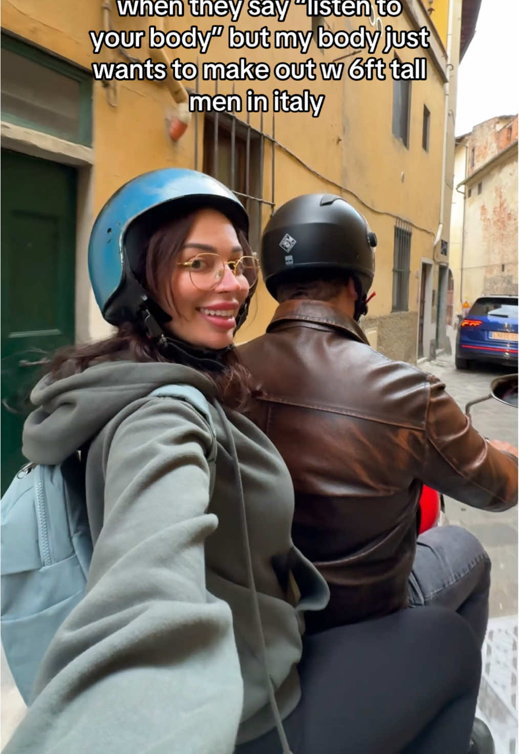 nothing compares to a motorcycle ride with someone who doesn’t even speak your language 😭 #italy #italytravel #traveltok #motorcycleride 