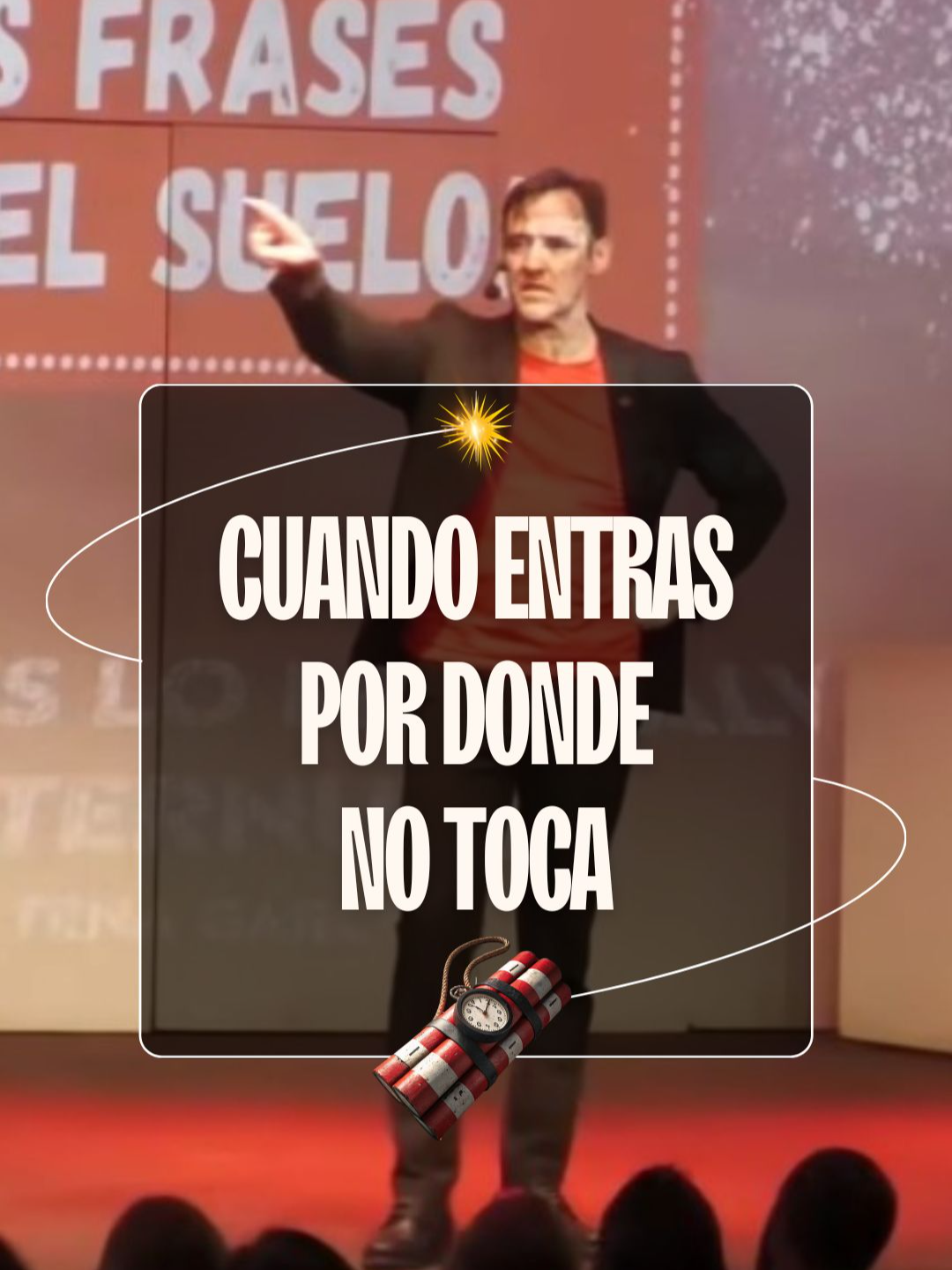 Y si levanta a toda una fila... ¿qué pasa? 😂😂😂 #comedia #improvisacion #comico #impro #humor #humorespañol #comediante #cortaelcablerojo #improvisacionteatral #show #espectáculos #ocio #LaVidaesCORTA #barcelona #madrid #temporada #13 #3 #risas #meheequivocado #otra #punta #elche