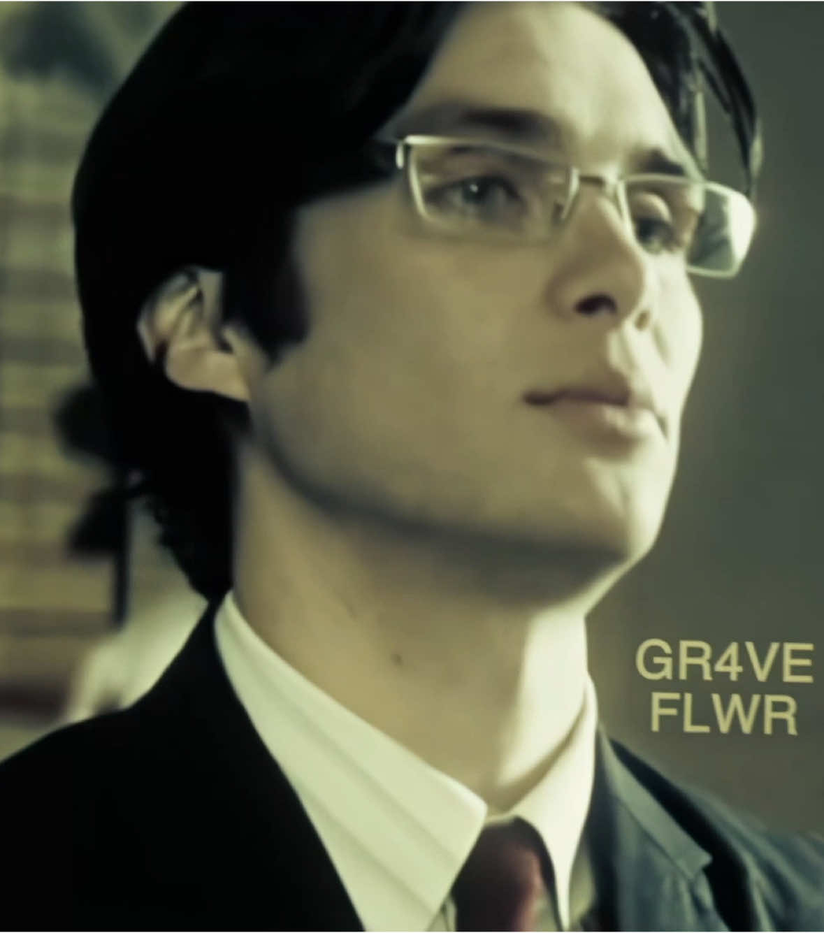 him with glasses is LETHAL. #fyp #cillianmurphy #cillianmurphyedit #jonathancraneedit #jonathancrane #scarecrowedit #foryou #batmanbegins 