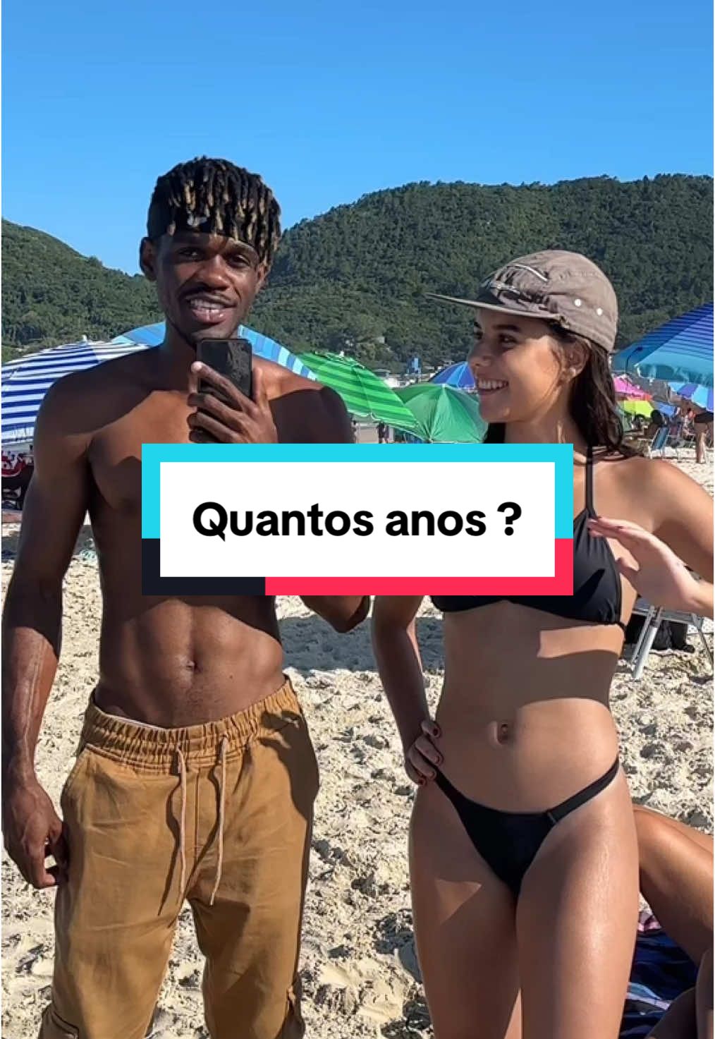 Quantos anos ela tem ?  #abordandoestranhos #abordandopessoas #namoro #cantada #humortiktok #praia 