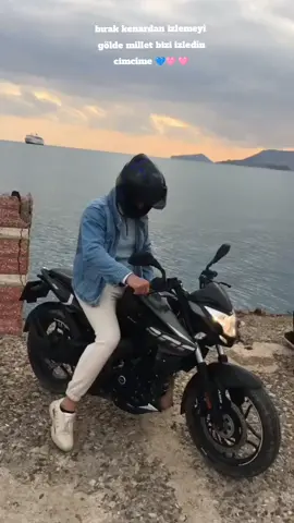 Dediğine gönder 😉  #bajajpulsar #pulsar200ns #kavazaki #rs200 #mt9 #mt09 #ninja #r1 #taşucu #silfke #mersin 