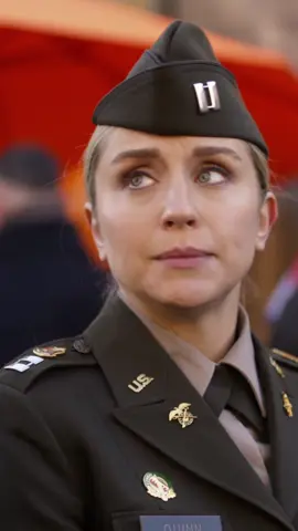 question for maggie: have you tried using onions? 🧅😭 #goingdutchfox is all new tonight on #FOX, next day on #hulu! #denisleary #dannypudi #taylormisisak #parade #father #daughter #army #military #newshow #comedy