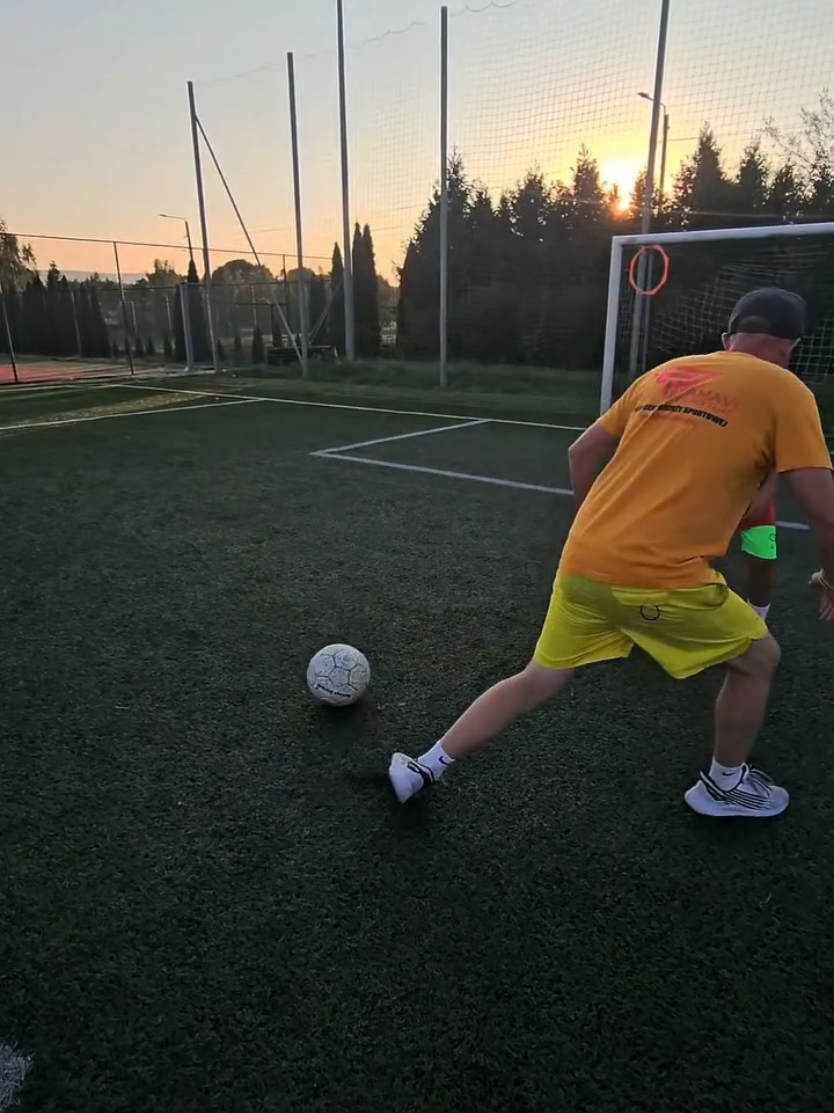 Fake Balance ⭐️👍 Very Effective and Simple  Tutorial For You 👈 ##trenerdryblingu #football #skills #Soccer #dribbling #dribble #pilkanozna #skillsfootball 