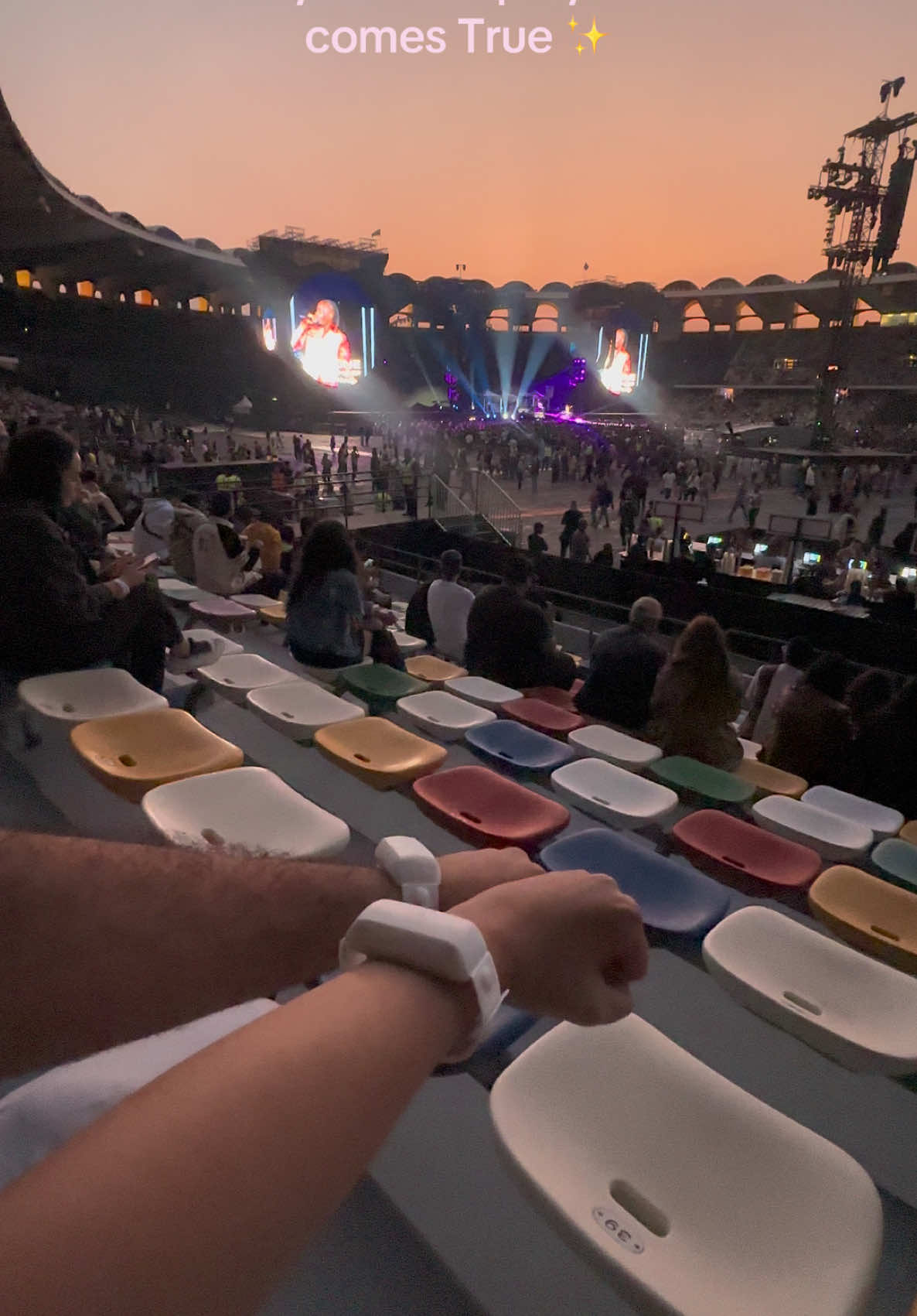 POV one thing out of the bucket list 🥹 #coldplayabudhabi #coldplaytransition #coldplayconcert#bucketlist