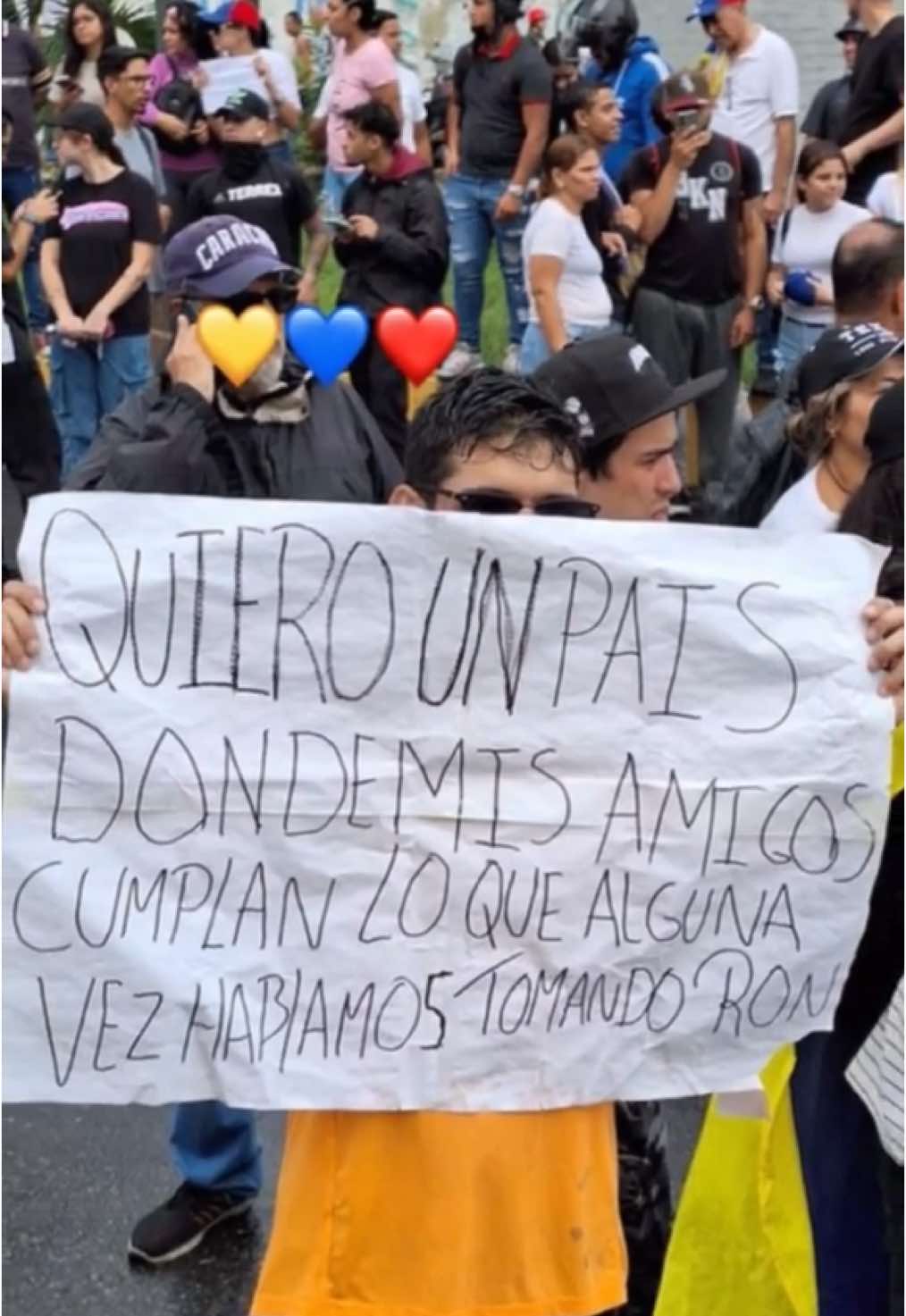 Eso debe significar algo.  • • #venezuela #10deEnero #edmundogonzalezurrutia #venezuela🇻🇪 #mariacorinamachado #venezuelalibre #🇻🇪 #empanadas #cachitosvenezolanos #treslechescake @María Corina Machado @Edmundo González Urrutia 