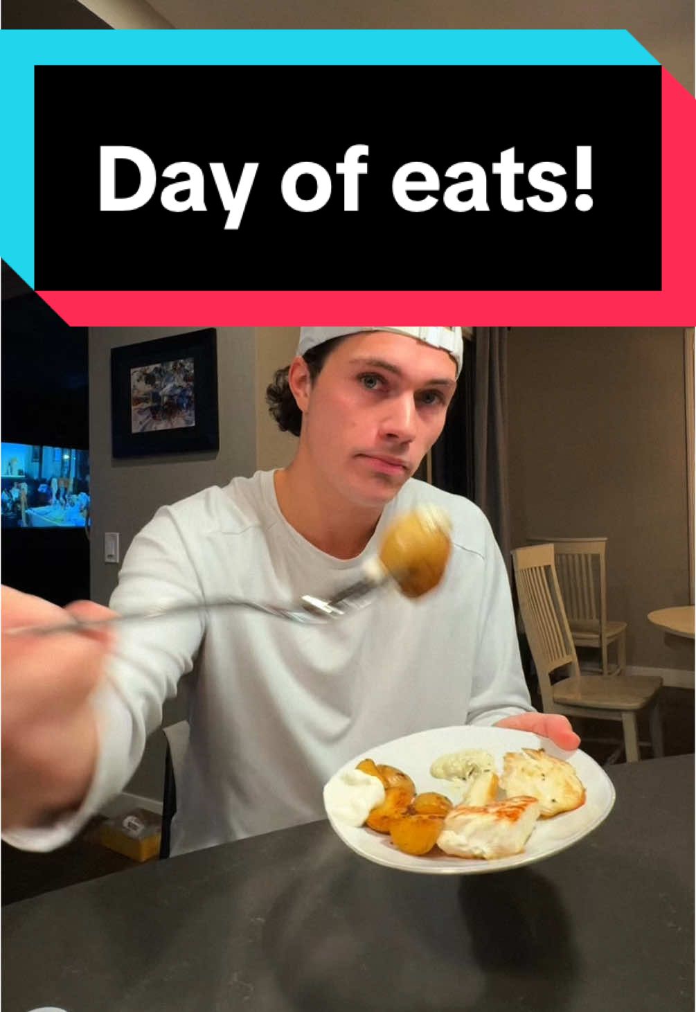 Everything I ate today as a 23 year old to stay healthy and fit while training for a marathon #fyp #foryoupage #Running #runner #whatieatinaday #marathon 