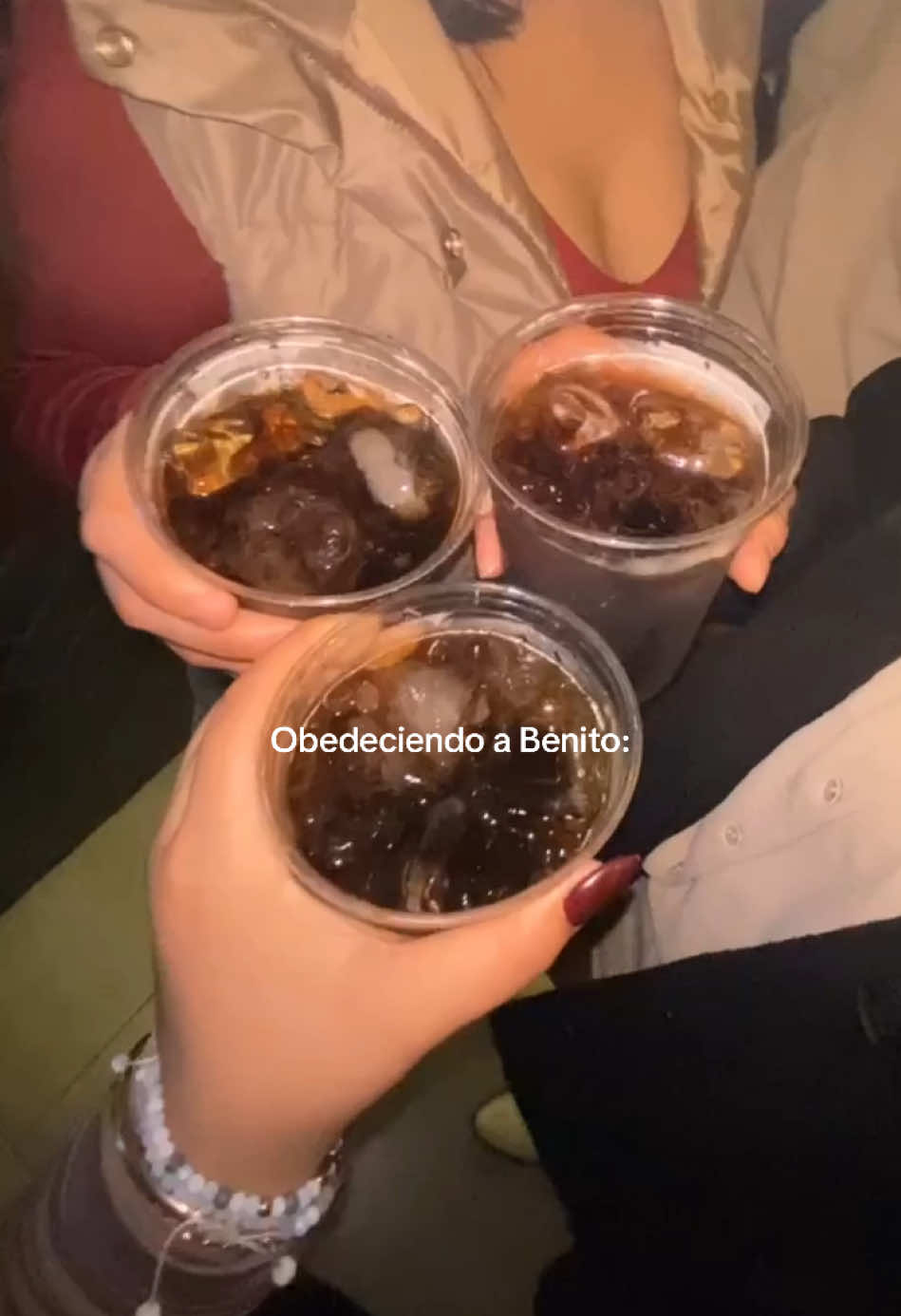 Siempre obedientes 🫡 #dtmf #benito #badbunny #cafeconron #paratiiiiiiiiiiiiiiiiiiiiiiiiiiiiiii @Giane 🤎 @FioFloresH 