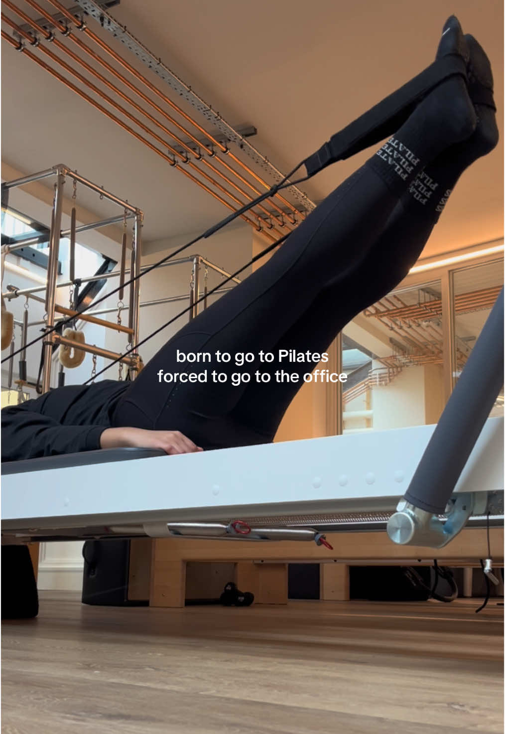 Pilates workouts should be my 9 - 5 🙏🏽🖤 #pilatestiktok #pilates #pilatesworkout #pilateslovers #pilatestok #pilatesgirlera #workoutclasses #pilatesprincess #pilatesprincessera #londontiktok #pilatesstudioreview #matpilates #reformerpilates #contentcreator 