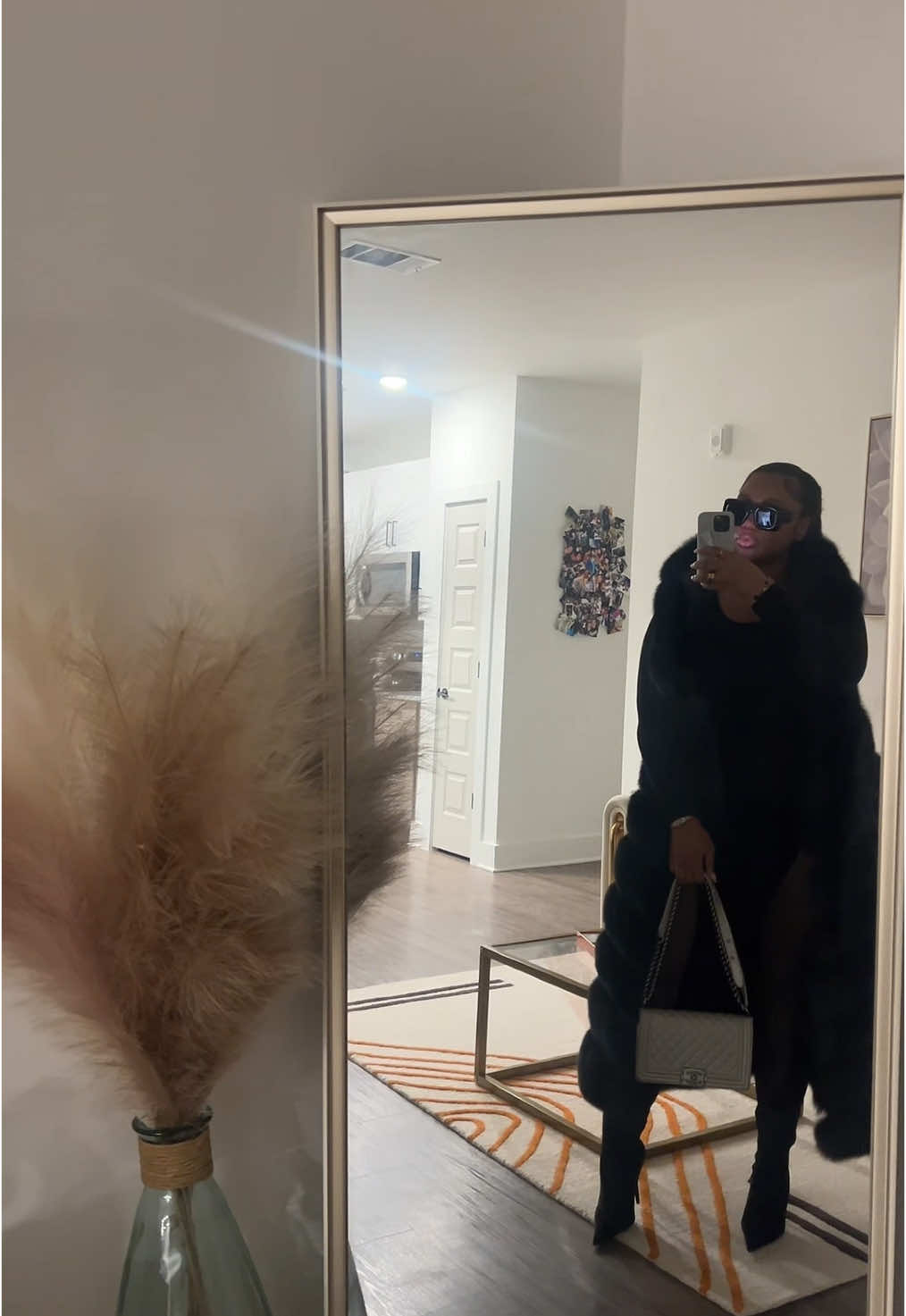 OOTD on a coldddd night🥰🥶🖤#blackgirlluxurylifestyle #chanel #cartier #theashantishow #blackgirlluxurytiktok #ootdinspo #balenciaga #mugler 