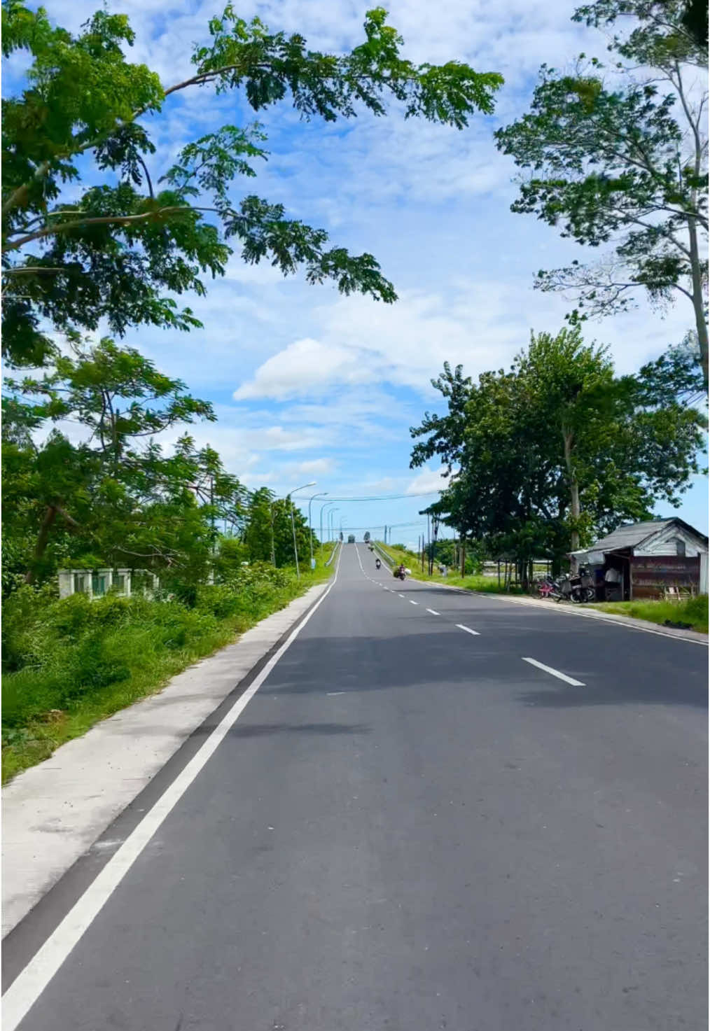 langit e biru cerah #aboutngawi 