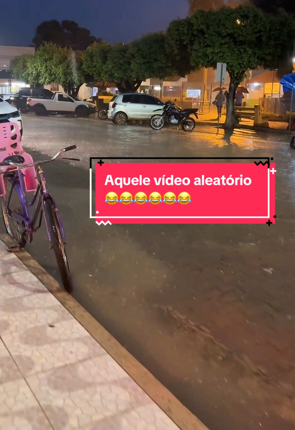 Bem aleatório graças a Deus 🤣🤣🤣 #chuva #hoje #aleatoria #explore #foryoupage❤️❤️ #fyp #morena #linda #Viral #minasgerais 