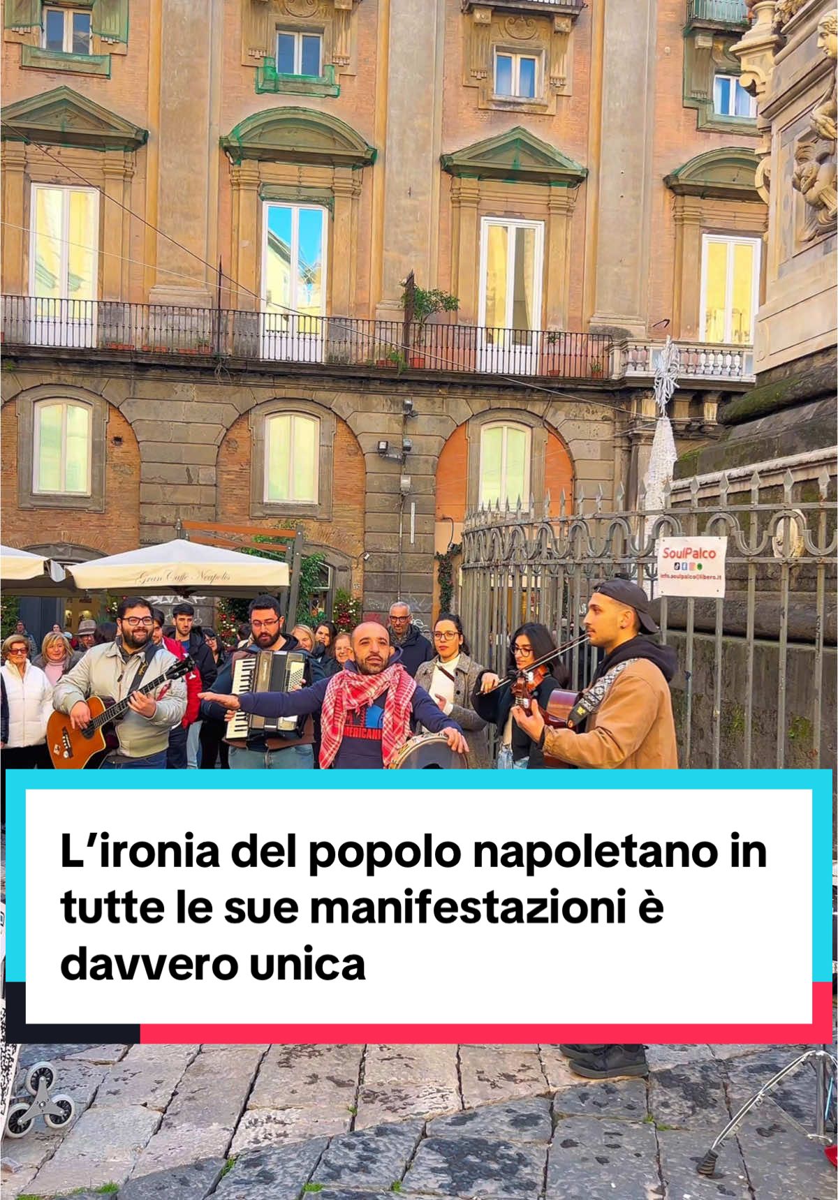 L’ironia del popolo napoletano in tutte le sue manifestazioni è davvero unica. @Soulpalco #napoli #perte #neiperte #foruyou #travel #travelblogger #valeriaedavideintour 