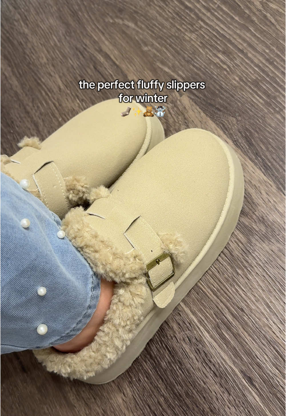 the most adorable fluffy platform slippers I have ever seen! These slippers are perfect for the winter time and they keep my feet so warm and cozy 🧸✨ #slippers #platformslippers #winterslippers #cozyslippers #fluffyslippers #slippershoes #shoes #favoriteslippers #favoriteshoes #cuteshoes #newyearnewaura #winterfashion #winterslippers #tiktokshopfinds #tiktokshopmademebuyit #TikTokShop #fashionlookbook #tiktokshopping #fashion #OOTD   Platform slippers Fluffy slippers Warm slippers Suede slippers 