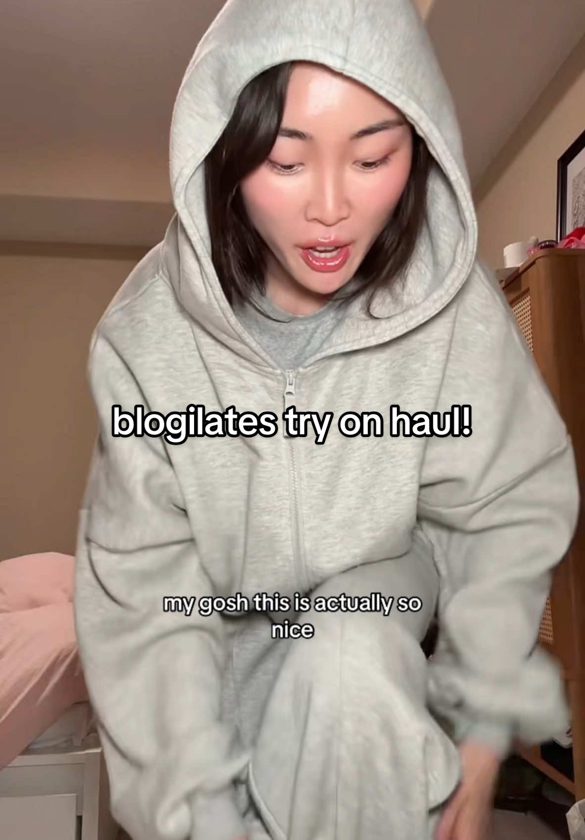 @cassey new launch (blogilates) at target try on!! marshmallow hoodie + their sweats! 🤓👆🏻 what do we think? ive been wearing the hoodie nonstop lately! but i do have to say its been getting pretty linty on my black clothes 🥲  #blogilates #targethaul #targetfinds #hoodies #sweatpants #workoutclothes #comfyclothes 