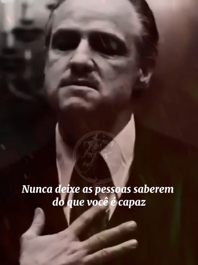 Nunca deixe os outros saberem o que você está pensando. #SabedoriaMafiosa #doncorleone #FrasesMotivacionais #motivacional #viral 