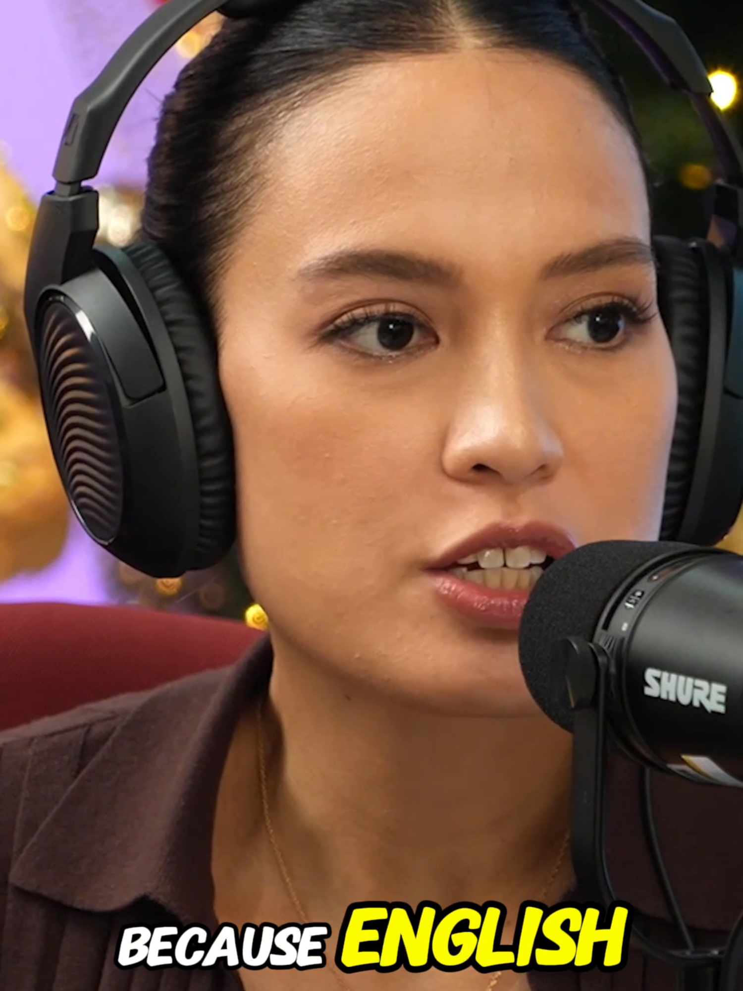 Ang wika at kultura ng Pilipino ay puso ng ating pagkakakilanlan. Tuklasin ang kahalagahan ng ating wika sa Episode 3: “Ang Bagong Pilipino ay Mapagmahal sa Bayan” ng Bagong Pilipino Podcast kasama sina Paolo Bediones, Isabelle Daza (@isabelledaza), Boss Toyo (@bosstoyomahmen) at Alex Calleja.