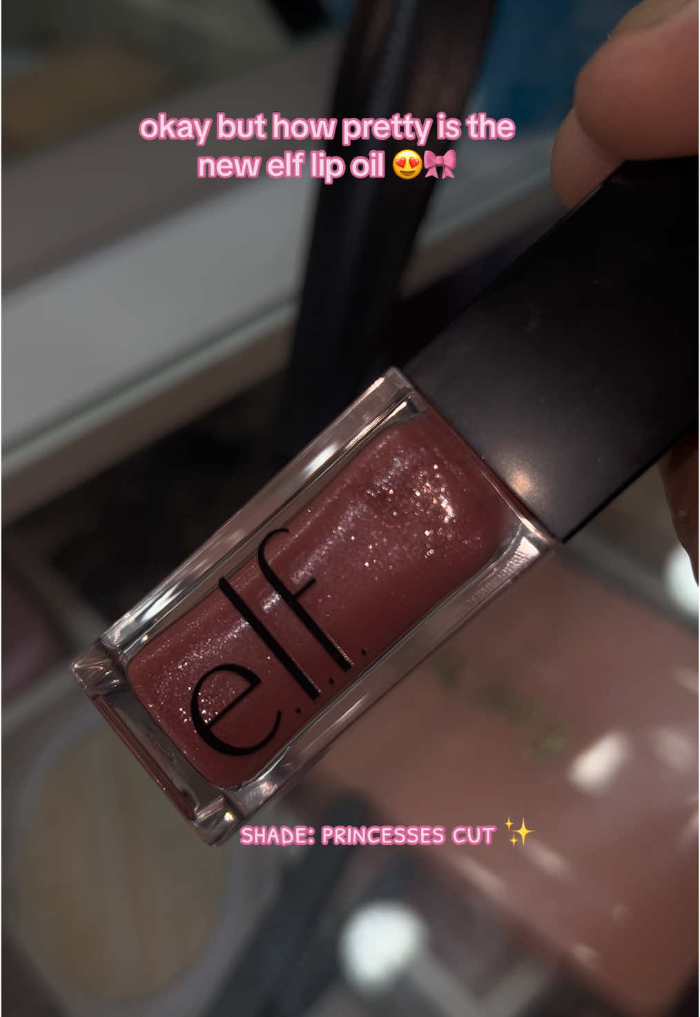 I'm obsessed 😍🎀 #elflipoil #elfmakeup #lipoil #drugstoremakeup #affordablemakeup @e.l.f. Cosmetics 