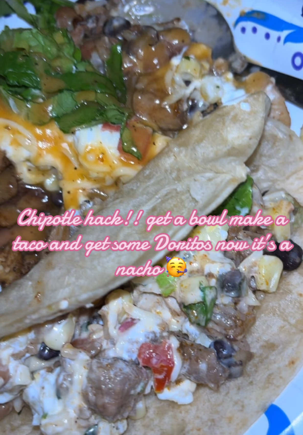 Okay so how yall eat yall chipotle ? Mines be chefs kiss every time hunnyyy! #chipotle #myorder #foodtiktok #foodhacks #FoodTok #viralvideo 