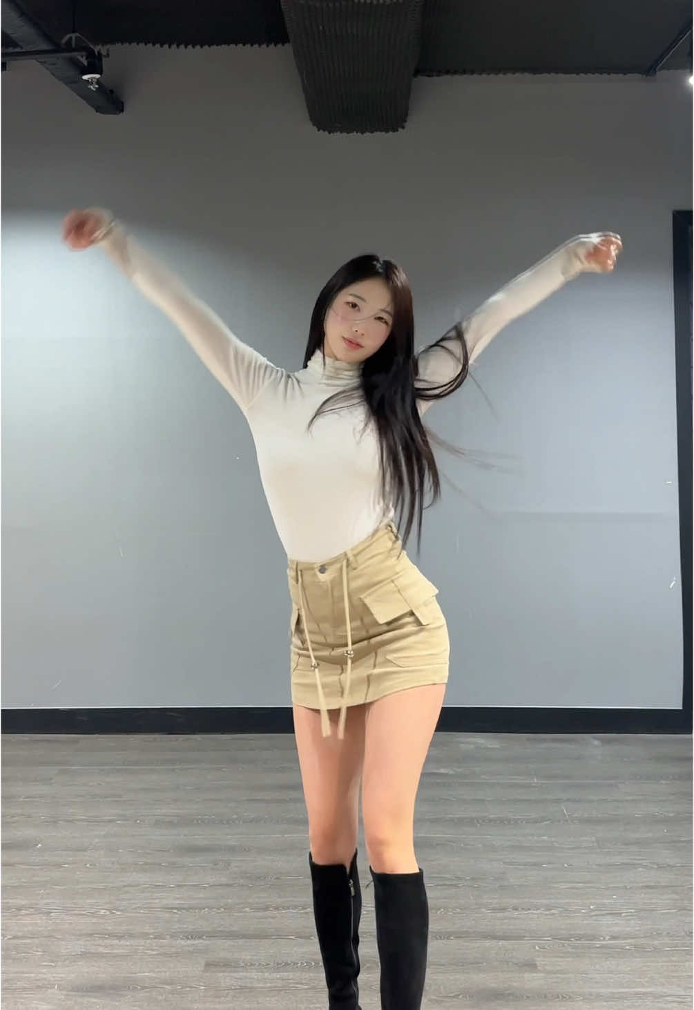 DROPTOP_SOOJIN  #droptop #soojin  #수진 #드롭탑 #kpop #girlgroup #idol  #kpopdance #dancechallenge #댄스챌린지 #tiktok #koreangirl  #tiktokkorea 