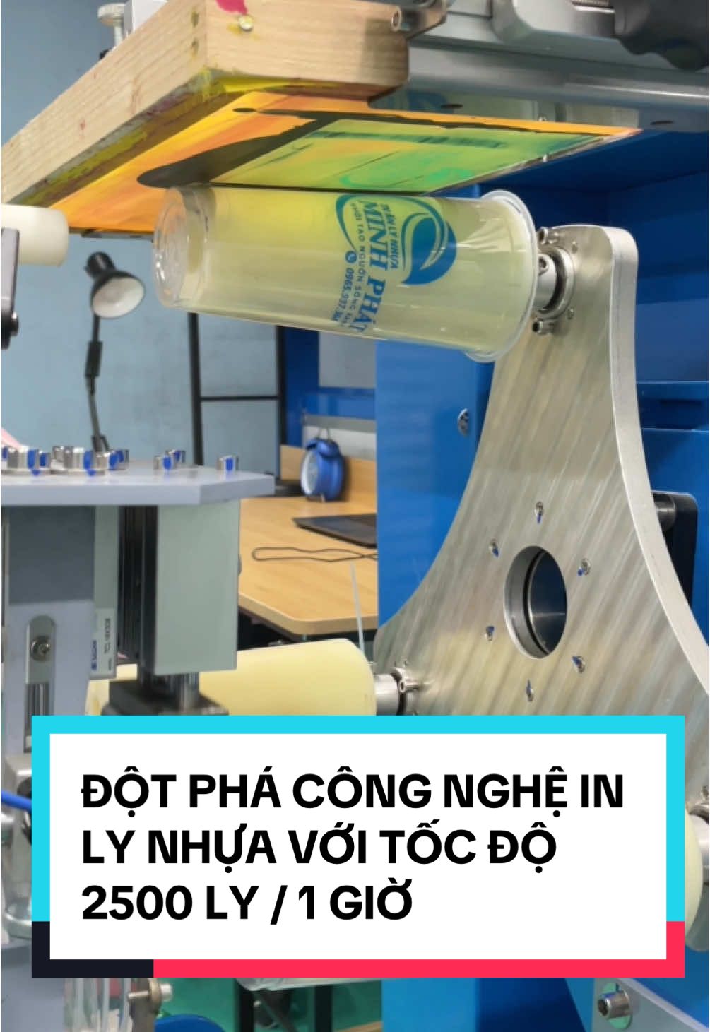 Công nghệ in ly nhựa Việt Nam và test lên ly tim mềm 700ml với tốc độ 2500 ly/ 1 giờ #robowind #screenprinting #mayin #machine 