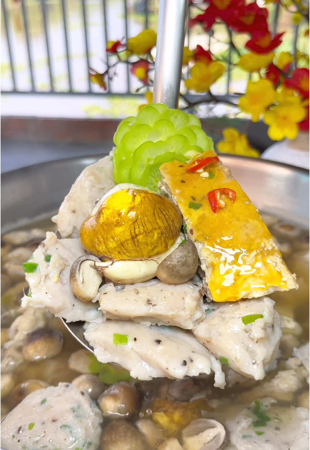 Lẩu c.ua đồng c.á thác lá.c #behaimientay #LearnOnTikTok #FoodFestonTikTok #nauancungtiktok #ancungtiktok #lau #xuhuong 