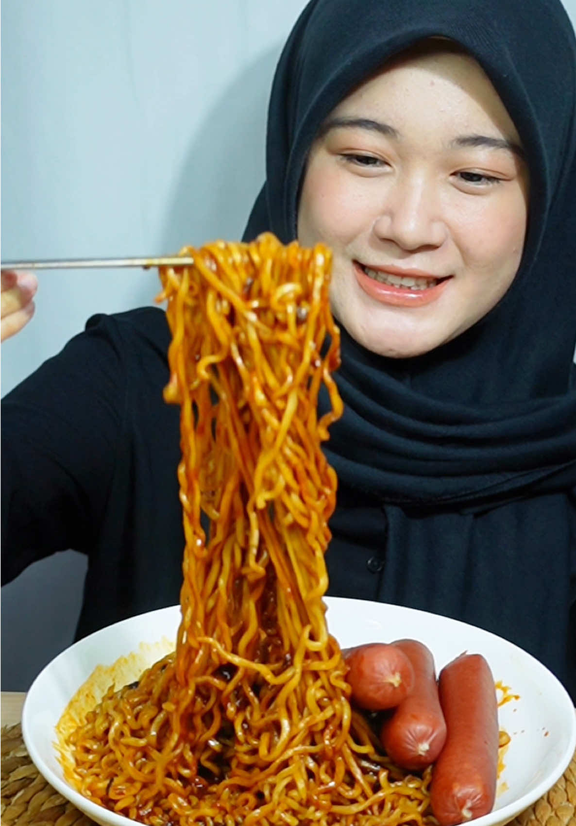 samyang buldak + jjajangmyeon + sosis keju 🤤 #inicia #iniciamukbang #asmr #mukbang #samyang #jjajangmyeon #sosiskejuindomaret 