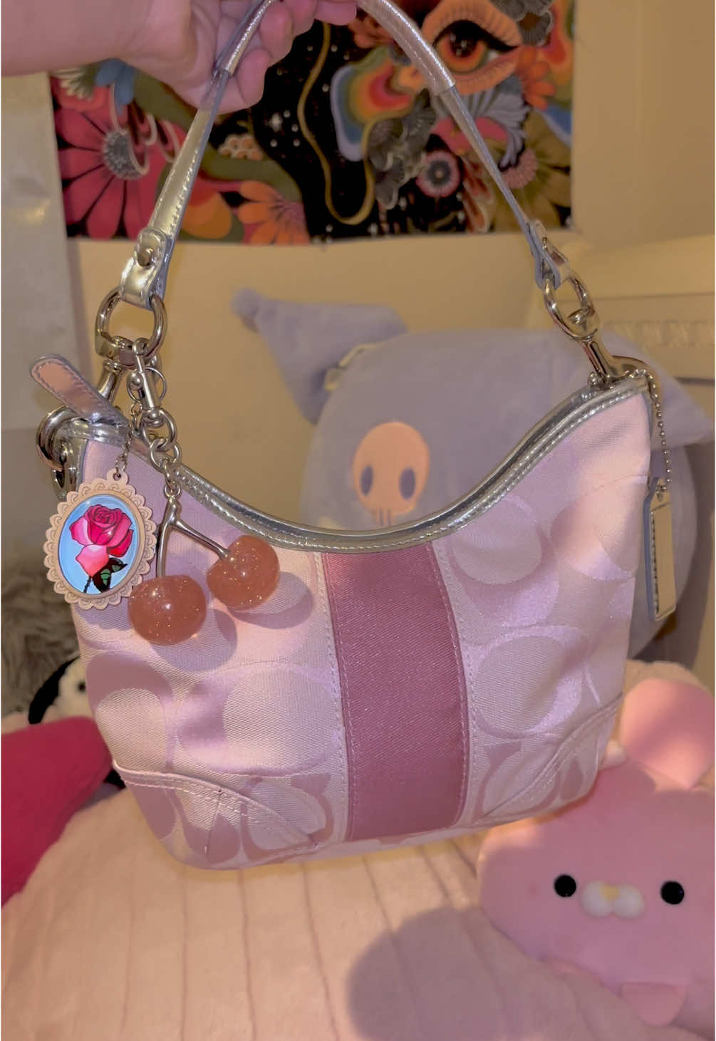 Pink vintage coach bags will forever be top tier 🧸💓🎀😍 #vintage #coach #fyp #pinkgirly 