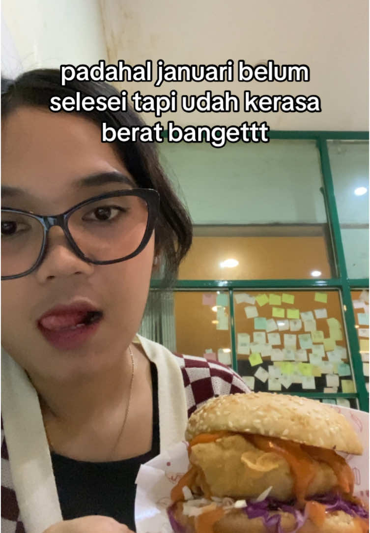 paling bener setel membasuh sambil makan burger🤟