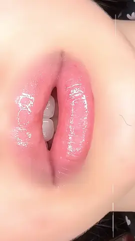 do you like my new lipgloss?:) #usareels #usa #chicago #asmr 