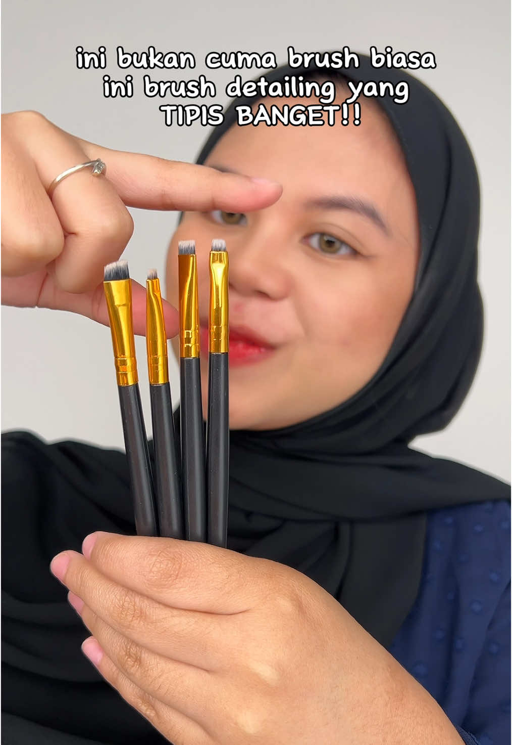 Brush biasa?! Ngga dong ini brush set detailing yang affordable!  #MAANGE #MAANGEbeauty #MAANGEtools #viral #pilihbrushpilihMAANGE #racuntiktok #makeup #recommendations #rekomen #maangebrush #brush #maangesetbrush #makeuptools #brushmakeup #makeupbrush 