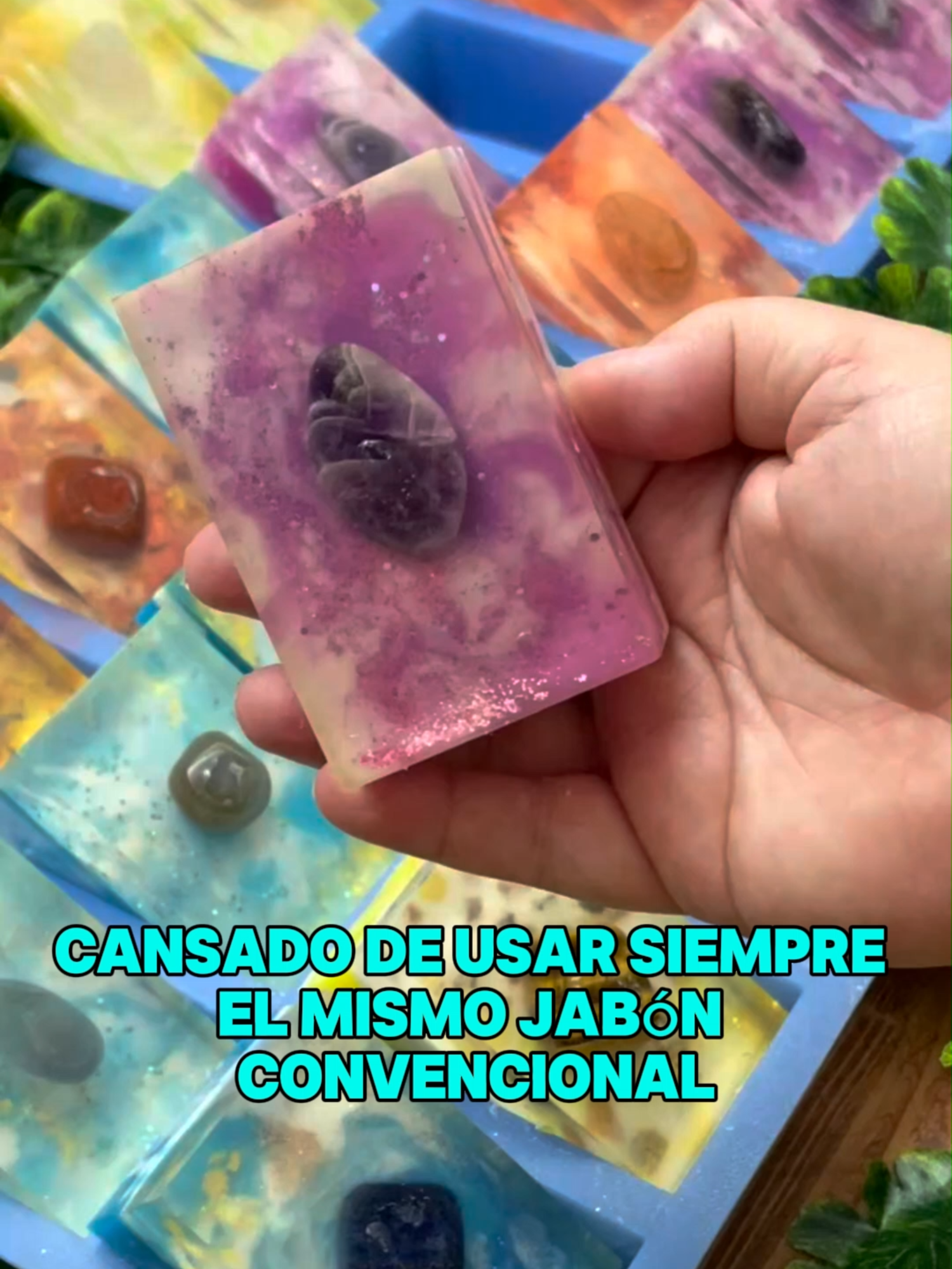 ✨🤩Aprende a crear jabones artesanales desde cero , sígueme y deja tu 💖 para que no te pierdas nada de lo que compartiré diariamente ⭐️💫 #jabonesartesanales #jabonesdeglicerina #jabonartesanal #jabondeglicerina #manualidades #jabonesnaturales #manualidadesencasa #NegocioRentable #emprendimiento #cursodejabonesartesanales #glicerina