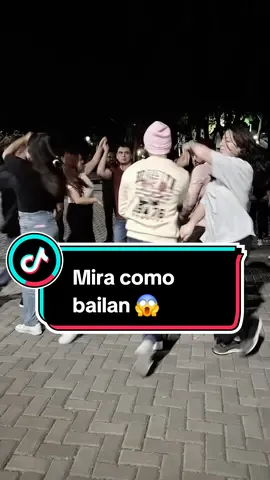 ¿Quieres aprender a bailar como ellos? Te dejó la recomendación de hoy... @laclave.mx  #clasesdesalsa #clasesdesalsaybachata #clasesdebaile #clasesdebachata 