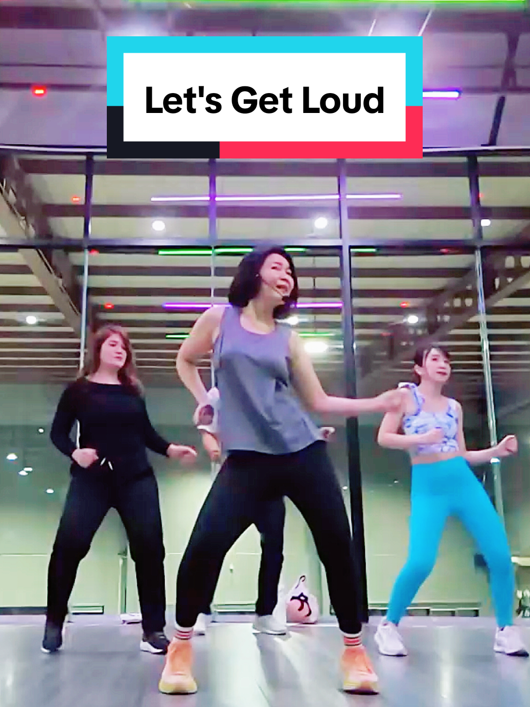 #letsgetloud #jlo #jenniferlopez #latin #dance #zumba #dancefitness #danceworkout #เต้น #เพลงแดนซ #เพลงฮิต #เทรนด์วันนี้ #fyp @Jutamas Panjanateesakul @ProudPure!พราวเพียว 