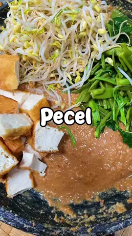 Pecel pakai kencur enak bgt gais, cobain deh🤤 #masakan  #pecel #iburumahtangga #gadogado #lombok 