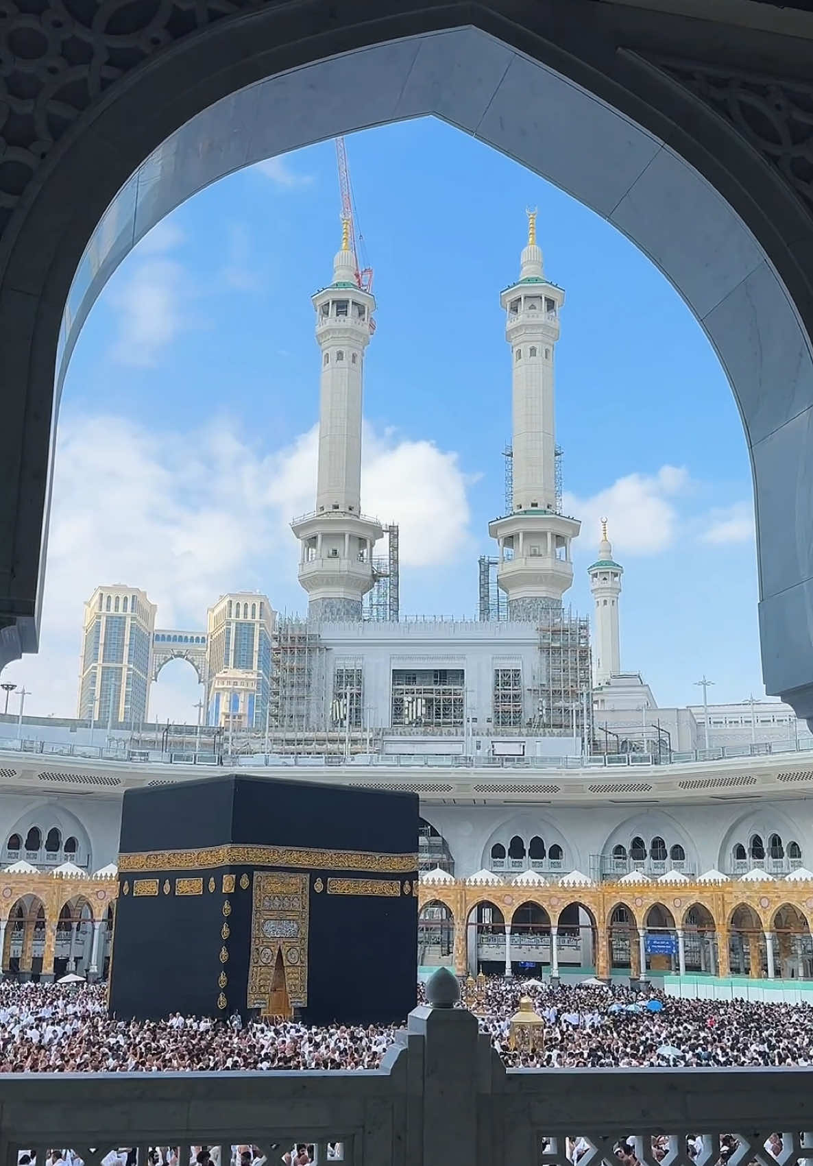 ‏﷽  ‏ (إنَّ اللَّهَ وَ مَلَائِكَتَهُ يُصَلُّونَ عَلى النَّبِيِّ يَا أَيُّهَا الَّذِينَ آَمَنُوا صَلُّوا عَلَيْهِ و سَلِّمُوا تَسْليمًا) ‏⁧‫#يوم_الجمعة‬⁩ #مكة_المكرمة 