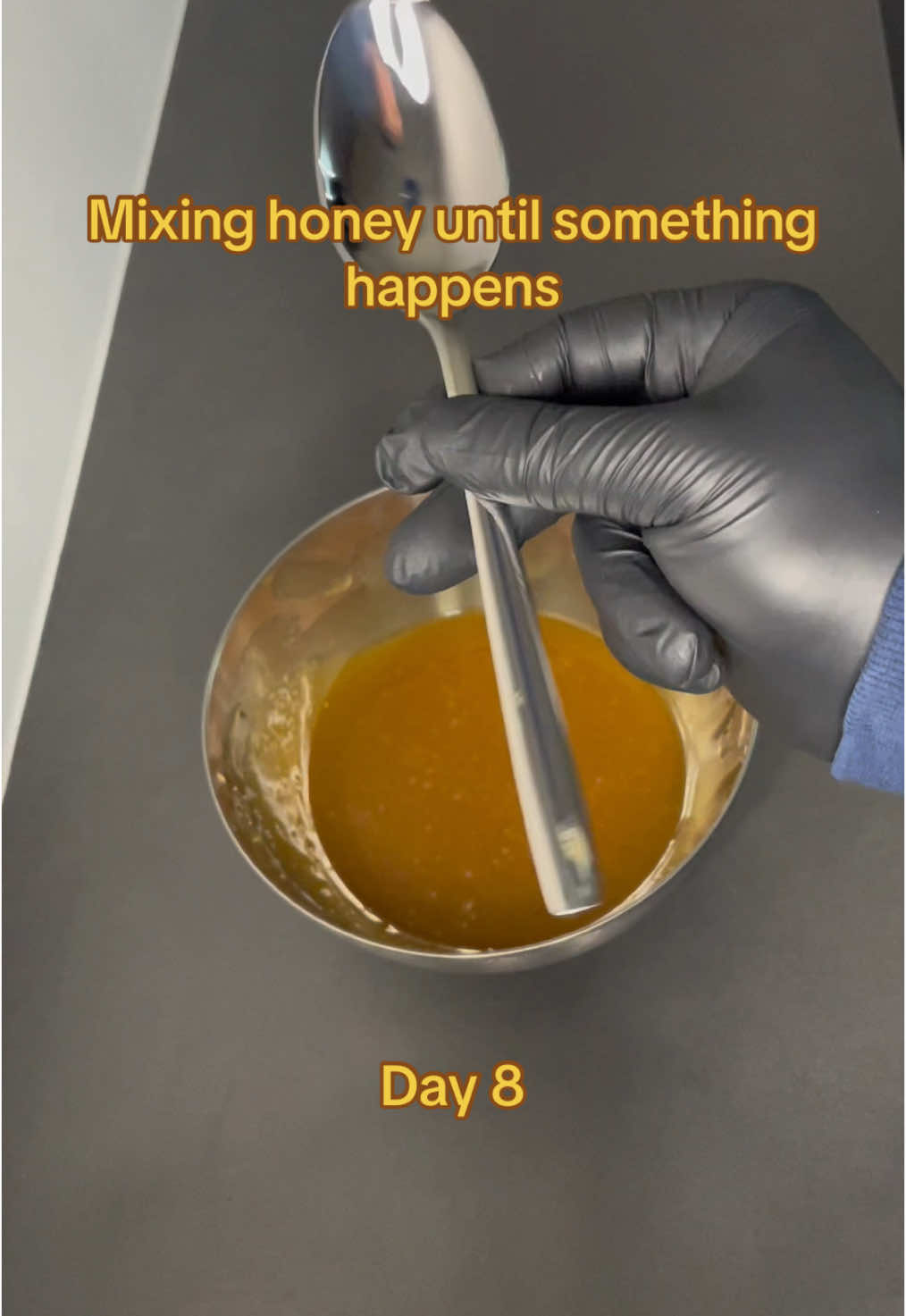 Mixing honey with a spoon Day 8 🥄🍯🐝 #mixinghoney #honey #creamyhoney #liquidhoney #mixing #spoon #spoonie #spoons 