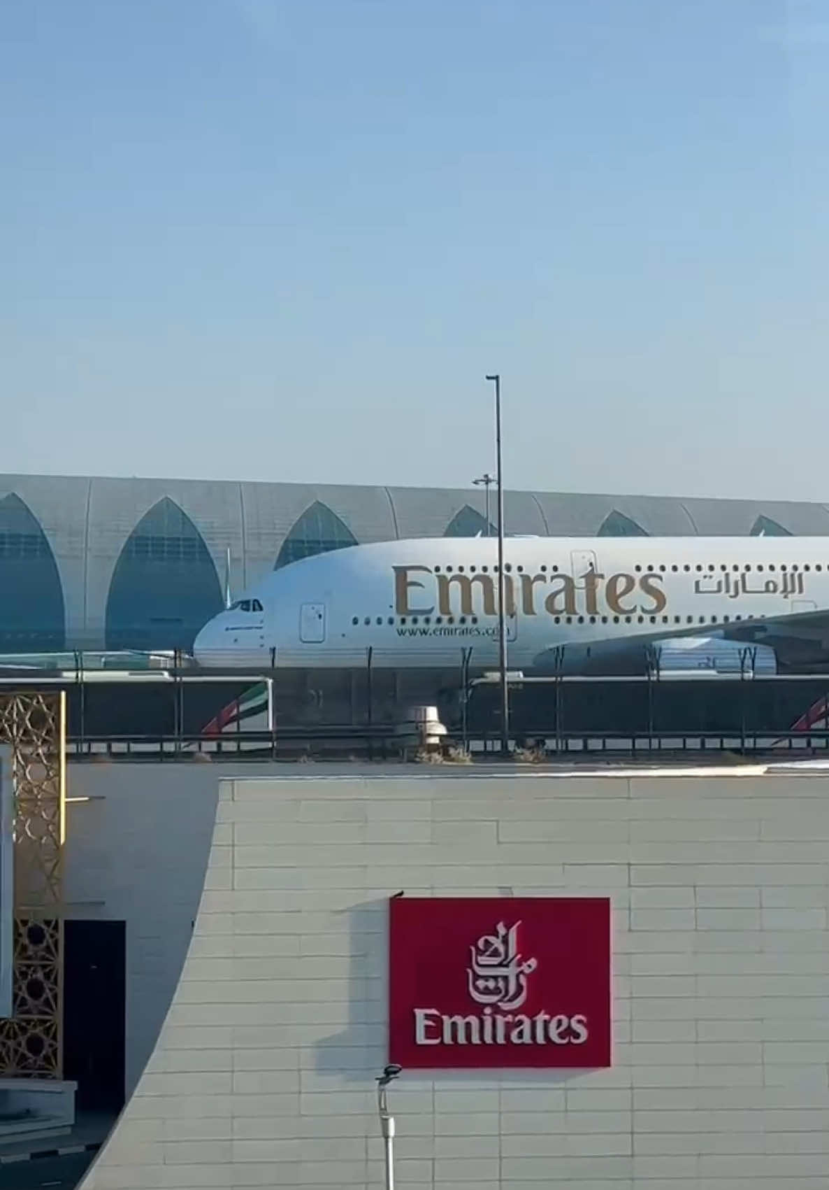 Emirtaes A380 Beauty from Dubai metro view #repost #emiratesairlines #emiratesa380 #aviationlovers #uae🇦🇪 #dubai🇦🇪 #terminal3 