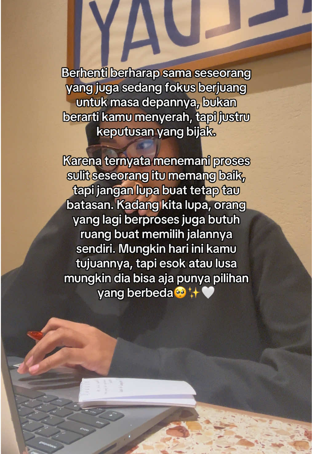 Dan itu nggak apa-apa. Karena kamu juga punya jalanmu sendiri.  Fokus ke dirimu, mimpi-mimpimu, dan orang-orang yang bener-bener menghargai kehadiranmu.  Kalau dia memang ‘rumah’, dia pasti balik kok. Kalau nggak, percayalah...  kamu pantas dapat seseorang yang nggak pernah ragu buat tinggal✨🤍 #SelfGrowth #Relatable #LifeLesson #GenZThoughts 