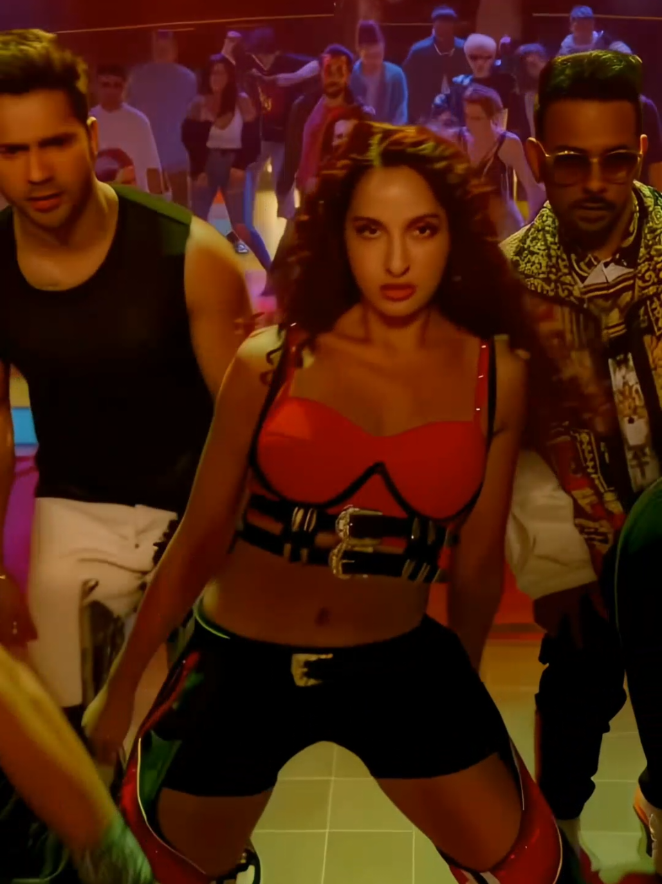 Garmi _ Nora Fatehi, Varun Dhawan _ Street Dancer 3D_2 #bollywoodstyle #bollywoodsong #songtranslation #lyrics #overlaylyrics #laguindia #song #Love #desi #hindisongs #hindisong #fypシ゚ #viralsong #goviral #treandingsong #fouryou #fyp #explor 