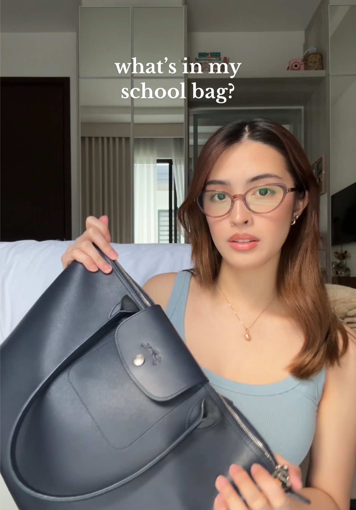 what’s in my school bag! #fyp #school 🫶🏼 