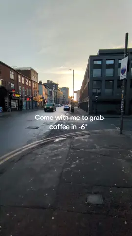 No cold weather can get between me and @Companiobakery  🥐  #manchestercoffee #manchesterwalk #winterwalk #coffeetrip #noaudio #nobackgroundmusic #nofilterfoodie 