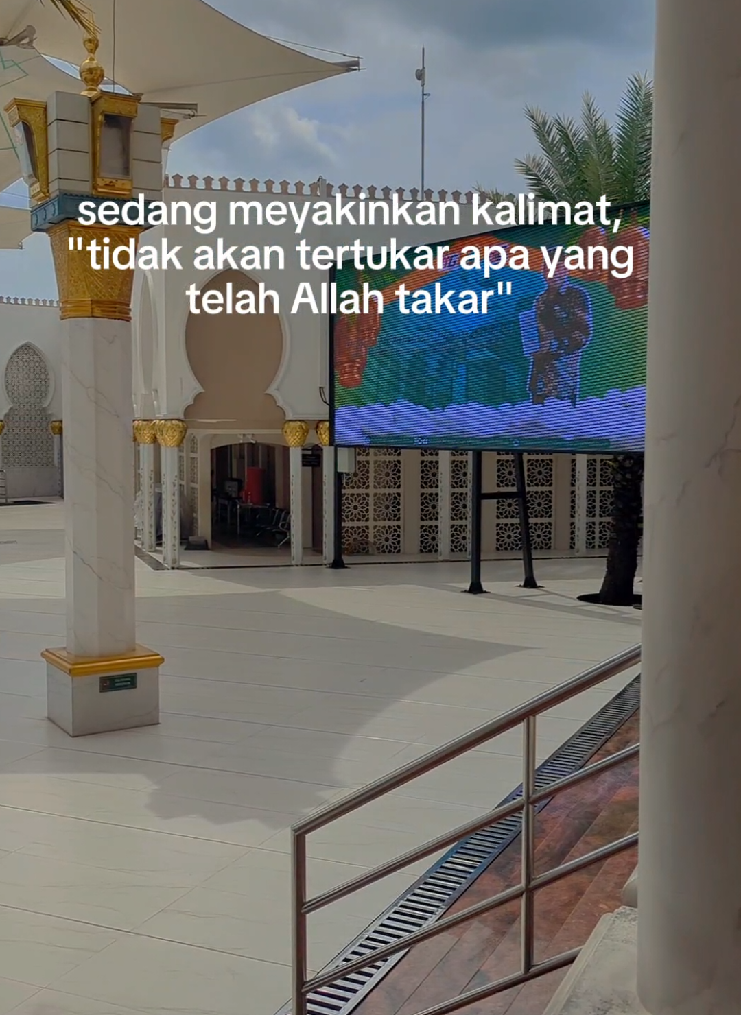 Percayalah semuanya sudah tertakar dan tak akan tertukar,masyallah 🤲 #alhamdulillah #alhamdulillah❤️ #bersyukur #nikmat #islam #islamic #islamicquotes #kata #katakata #katabijak #katakatamotivasi #quotes #motivation #jumat #jumatberkah #jumatberkah😇 #semangat #masjid #masjidarrahmanblitar #blitar #blitarjawatimur #blitarhitz #fyp #fypage #fypdongggggggg #sorotan #pengikut #tiktok #wisatareligi 