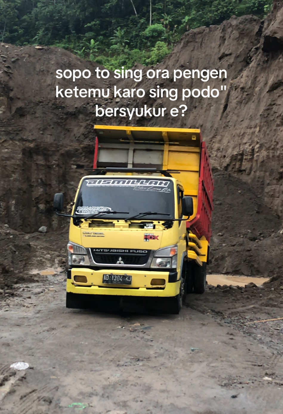 tiwas diusahake pie carane jebule le kurang bagus e #fyp #canter #cantermaniaindonesia #storytambang #tambangpasirmerapi #klaten24jam #storyjowo #masukberanda #materialhits #seleraberat #storytruck #dumptruck 