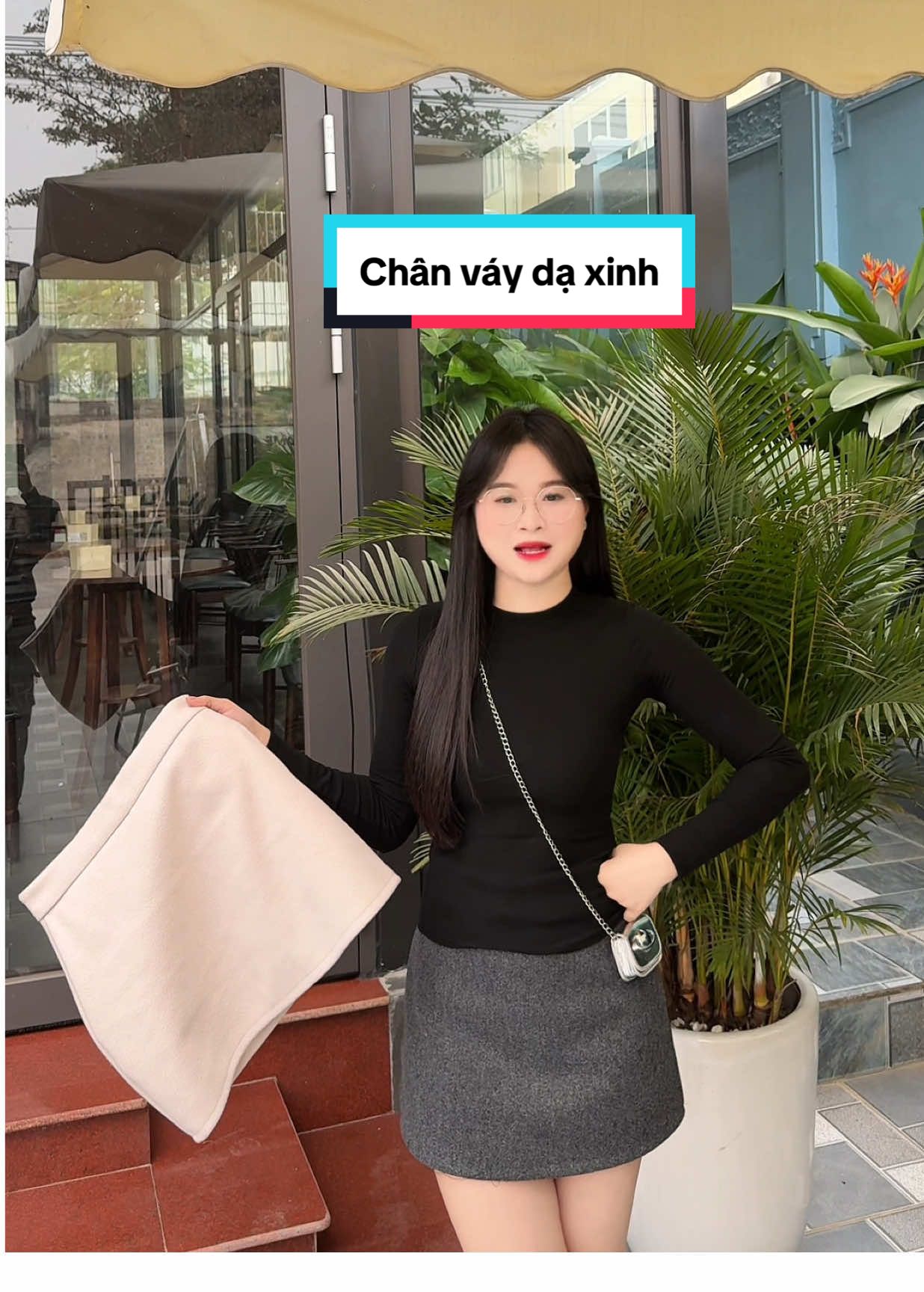 Chân váy chữ A,chất dạ ép kèm quần bảo hộ cho các nàng diện Tết #chanvay #chanvayngan #chanvaychuA #chanvayxinh #chanvaynu #xuhuong #cogaimattit #h